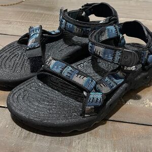 Teva terradactyl sandals women’s 7